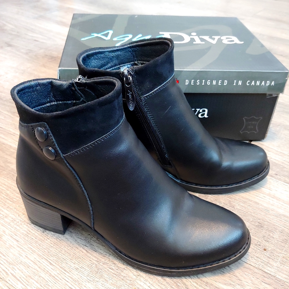 Leather Black Chelsea Boots by Aquadiva